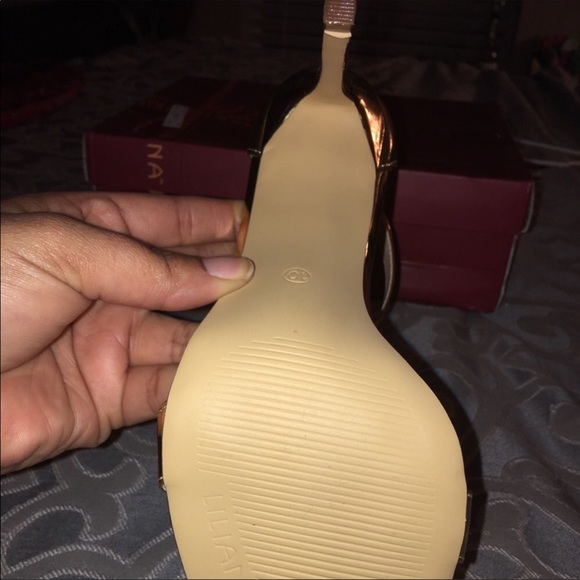 Liliana Gold Heels - Picture 2 of 3